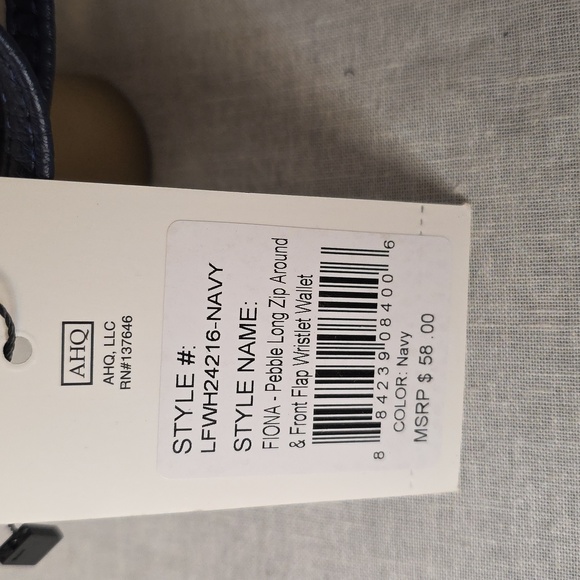 London Fog Pebbled Long Zip Wristlet - Picture 4 of 7